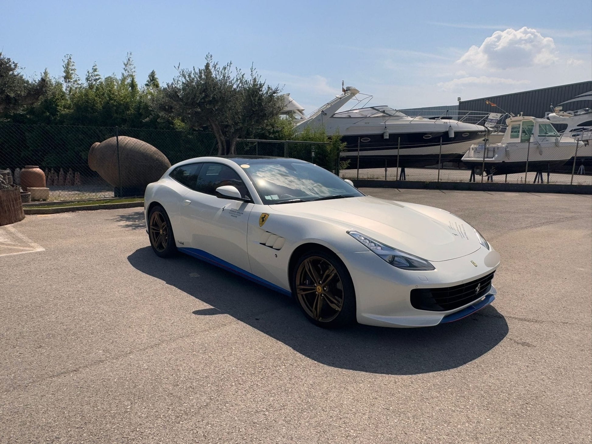 Ferrari GTC 4 Lusso 70e HB